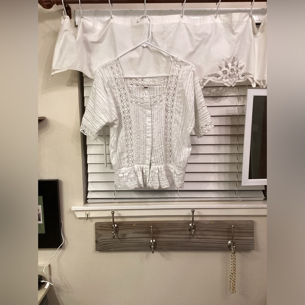 Free People Sweet Jane Peplum Top Size S White Crochet Lace Button Up Eyelet